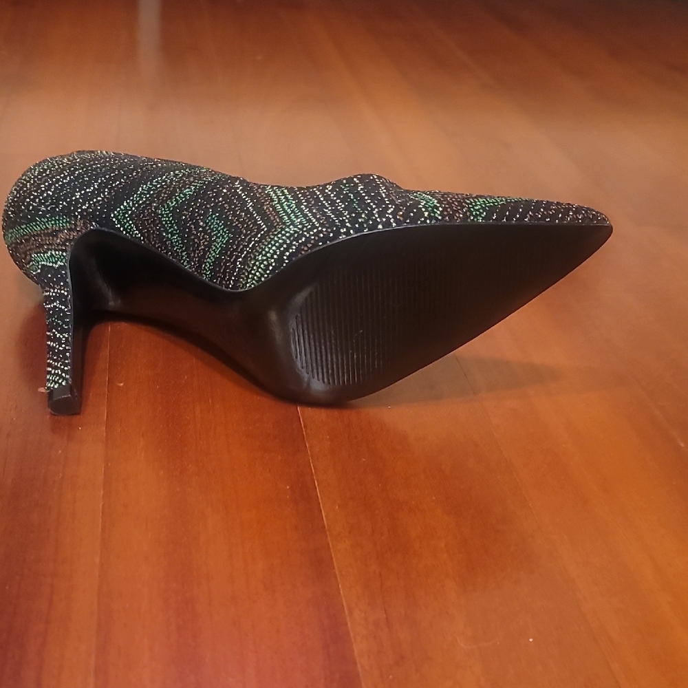 Charles by Charles David Black and Green Chevron Heels - Picture 6 of 6